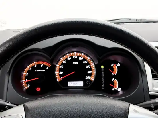 TOYOTA-HILUX-2013