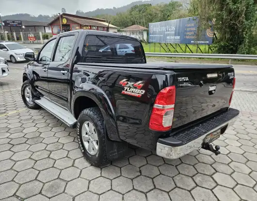 TOYOTA-HILUX-3.0 SRV 4X4 CD 16V TURBO INTERCOOLER DIESEL 4P AUTOMÁTICO TOYOTA-HILUX-2013