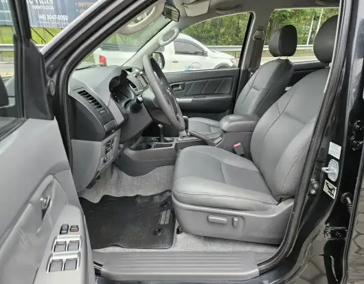 TOYOTA-HILUX-3.0 SRV 4X4 CD 16V TURBO INTERCOOLER DIESEL 4P AUTOMÁTICO TOYOTA-HILUX-2013