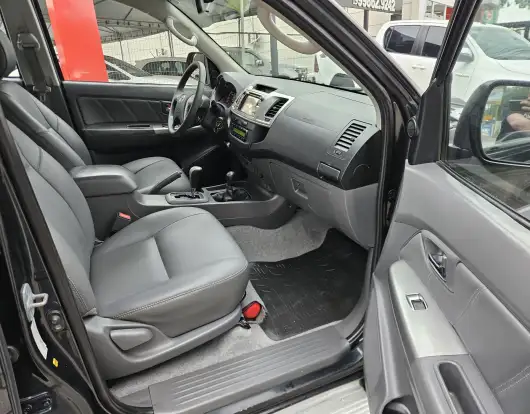 TOYOTA-HILUX-3.0 SRV 4X4 CD 16V TURBO INTERCOOLER DIESEL 4P AUTOMÁTICO TOYOTA-HILUX-2013