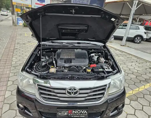 TOYOTA-HILUX-2013