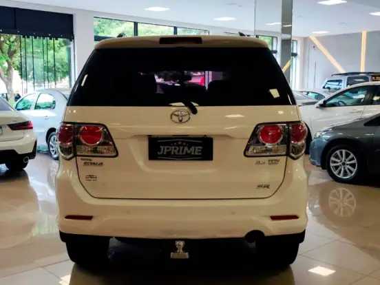 TOYOTA-HILUX SW4-2.7 SR 4X2 16V FLEX 4P AUTOMÁTICO TOYOTA-HILUX SW4-2014