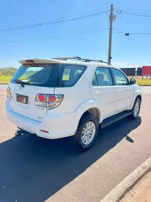 TOYOTA-HILUX SW4-2015