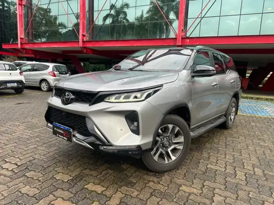 TOYOTA-HILUX SW4-2022