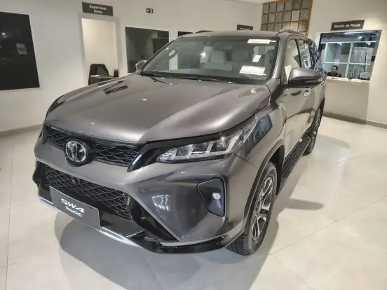 TOYOTA-HILUX SW4-2026
