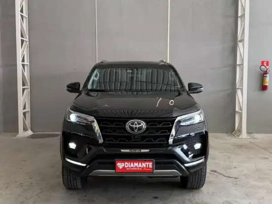 TOYOTA-HILUX SW4-2.8 D-4D TURBO DIESEL SRX 4X4 AUTOMÁTICO TOYOTA-HILUX SW4-2022
