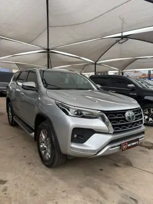 TOYOTA-HILUX SW4-2021