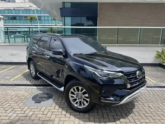 TOYOTA-HILUX SW4-2.8 D-4D TURBO DIESEL SRX 7L 4X4 AUTOMÁTICO TOYOTA-HILUX SW4-2022