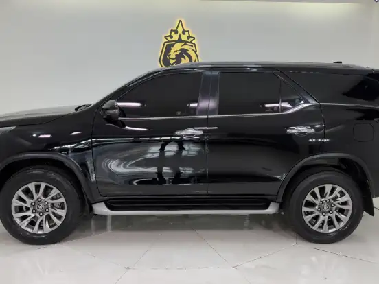 TOYOTA-HILUX SW4-2.8 D-4D TURBO DIESEL SRX 7L 4X4 AUTOMÁTICO TOYOTA-HILUX SW4-2021