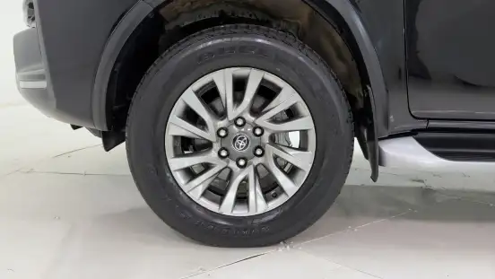 TOYOTA-HILUX SW4-2021