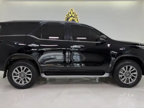 TOYOTA-HILUX SW4-2.8 D-4D TURBO DIESEL SRX 7L 4X4 AUTOMÁTICO TOYOTA-HILUX SW4-2021