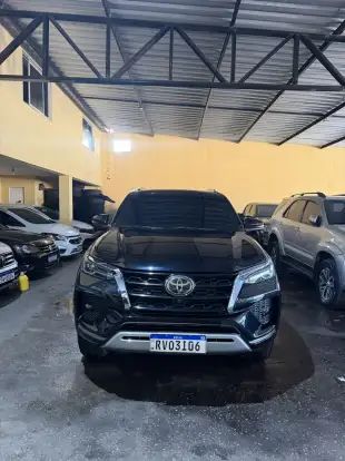 TOYOTA-HILUX SW4-2022