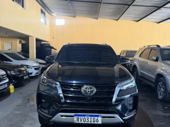 TOYOTA-HILUX SW4-2.8 D-4D TURBO DIESEL SRX 7L 4X4 AUTOMÁTICO TOYOTA-HILUX SW4-2022