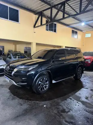 TOYOTA-HILUX SW4-2022