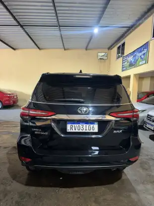 TOYOTA-HILUX SW4-2022