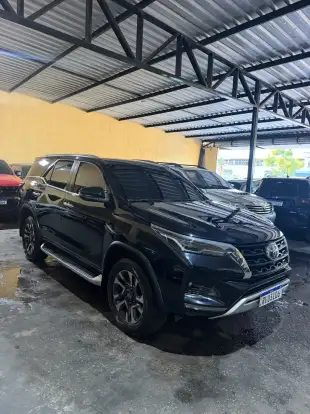 TOYOTA-HILUX SW4-2022
