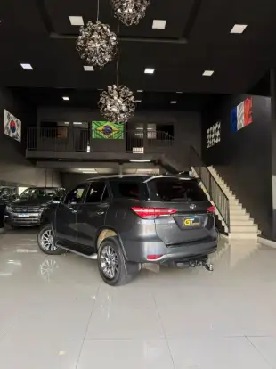 TOYOTA-HILUX SW4-2021