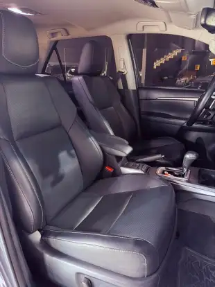 TOYOTA-HILUX SW4-2.8 D-4D TURBO DIESEL SRX 7L 4X4 AUTOMÁTICO TOYOTA-HILUX SW4-2021