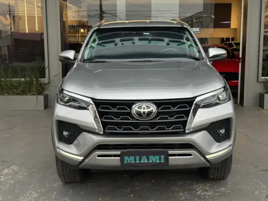 TOYOTA-HILUX SW4-2021