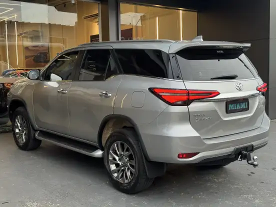 TOYOTA-HILUX SW4-2021