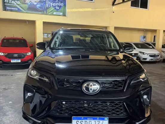TOYOTA-HILUX SW4-2.8 D-4D TURBO DIESEL SRX PLATINUM 7L 4X4 AUTOMÁTICO TOYOTA-HILUX SW4-2024