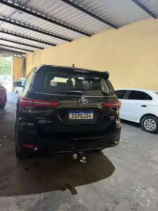 TOYOTA-HILUX SW4-2024