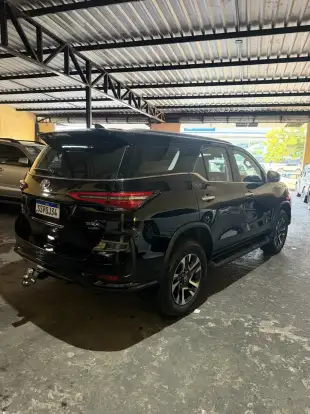 TOYOTA-HILUX SW4-2024