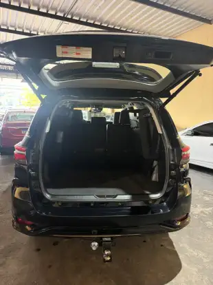 TOYOTA-HILUX SW4-2024