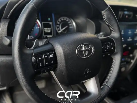 TOYOTA-HILUX SW4-2024