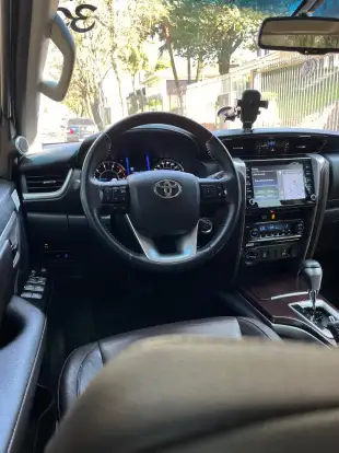 TOYOTA-HILUX SW4-2020