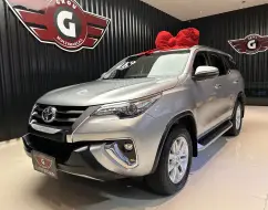 TOYOTA HILUX SW4 2.8 SRX 4X4 7 LUGARES 16V TURBO INTERCOOLER DIESEL 4P AUTOMÁTICO TOYOTA HILUX SW4 2.8 SRX 4X4 7 LUGARES 16V TURBO INTERCOOLER DIESEL 4P AUTOMÁTICO