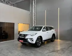 TOYOTA HILUX SW4 2.8 SRX DIAMOND 4X4 7 LUGARES 16V TURBO INTERCOOLER DIESEL 4P AUTOMÁTICO TOYOTA HILUX SW4 2.8 SRX DIAMOND 4X4 7 LUGARES 16V TURBO INTERCOOLER DIESEL 4P AUTOMÁTICO