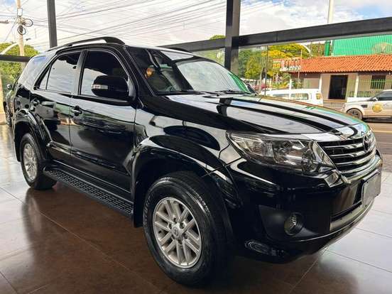 TOYOTA-HILUX SW4-2.7 SR 4X2 16V FLEX 4P AUTOMÁTICO TOYOTA-HILUX SW4-2015