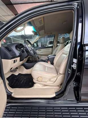 TOYOTA-HILUX SW4-2015