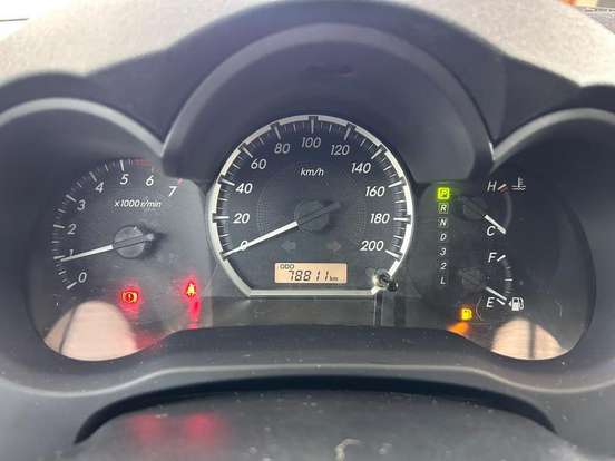 TOYOTA-HILUX SW4-2015