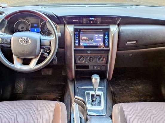 TOYOTA-HILUX SW4-2.7 SR 4X2 16V FLEX 4P AUTOMÁTICO TOYOTA-HILUX SW4-2017