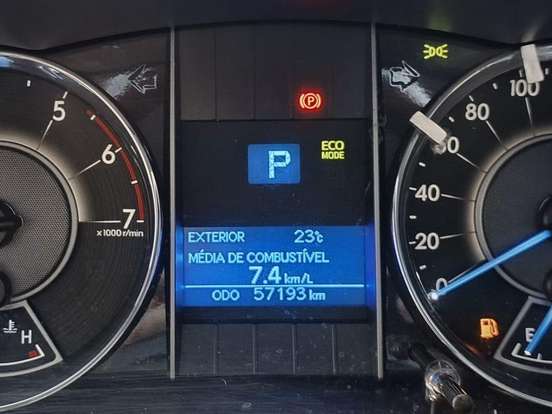 TOYOTA-HILUX SW4-2.7 SR 4X2 16V FLEX 4P AUTOMÁTICO TOYOTA-HILUX SW4-2017