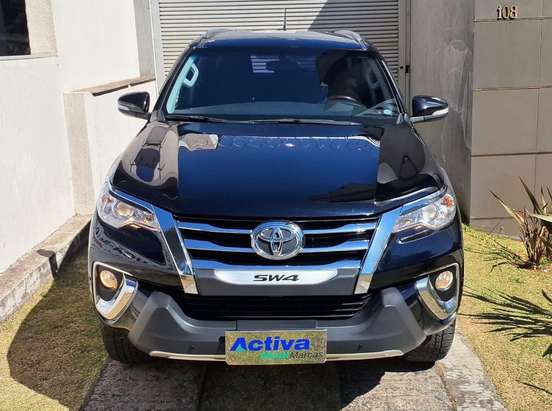 TOYOTA-HILUX SW4-2.7 SR 4X2 16V FLEX 4P AUTOMÁTICO TOYOTA-HILUX SW4-2017