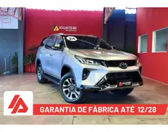 TOYOTA HILUX SW4 2.8 D-4D TURBO DIESEL DIAMOND 7L 4X4 AUTOMÁTICO TOYOTA HILUX SW4 2.8 D-4D TURBO DIESEL DIAMOND 7L 4X4 AUTOMÁTICO