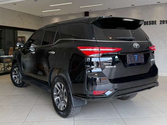TOYOTA-HILUX SW4-2.8 D-4D TURBO DIESEL DIAMOND 7L 4X4 AUTOMÁTICO TOYOTA-HILUX SW4-2024