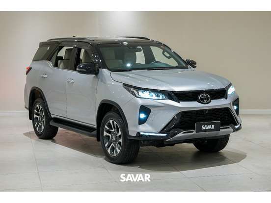 TOYOTA-HILUX SW4-2025