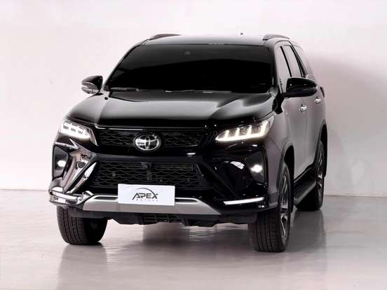 TOYOTA-HILUX SW4-2.8 D-4D TURBO DIESEL DIAMOND 7L 4X4 AUTOMÁTICO TOYOTA-HILUX SW4-2024