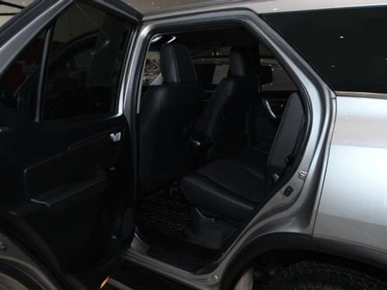TOYOTA-HILUX SW4-2.8 D-4D TURBO DIESEL SRX 4X4 AUTOMÁTICO TOYOTA-HILUX SW4-2023
