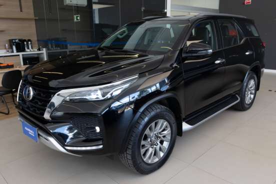 TOYOTA-HILUX SW4-2022