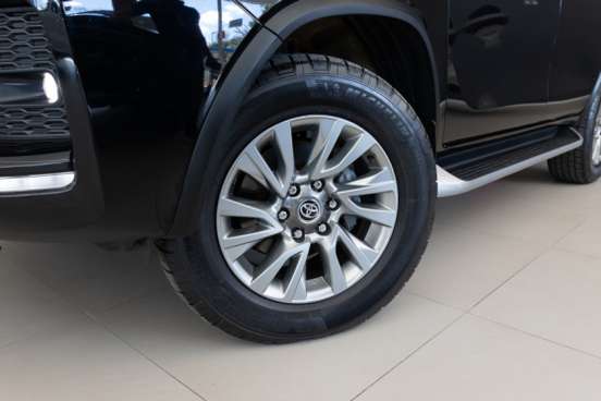 TOYOTA-HILUX SW4-2022