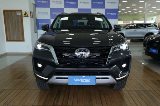TOYOTA-HILUX SW4-2022