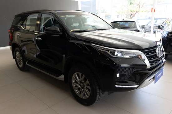 TOYOTA-HILUX SW4-2022