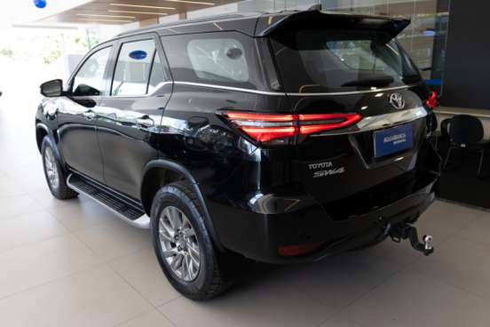 TOYOTA-HILUX SW4-2022