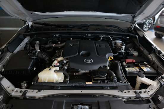 TOYOTA-HILUX SW4-2022