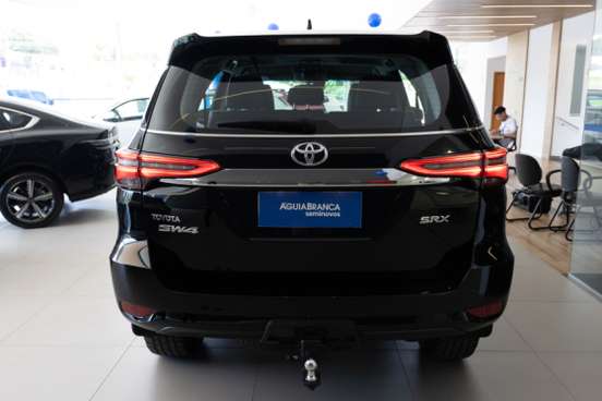 TOYOTA-HILUX SW4-2022